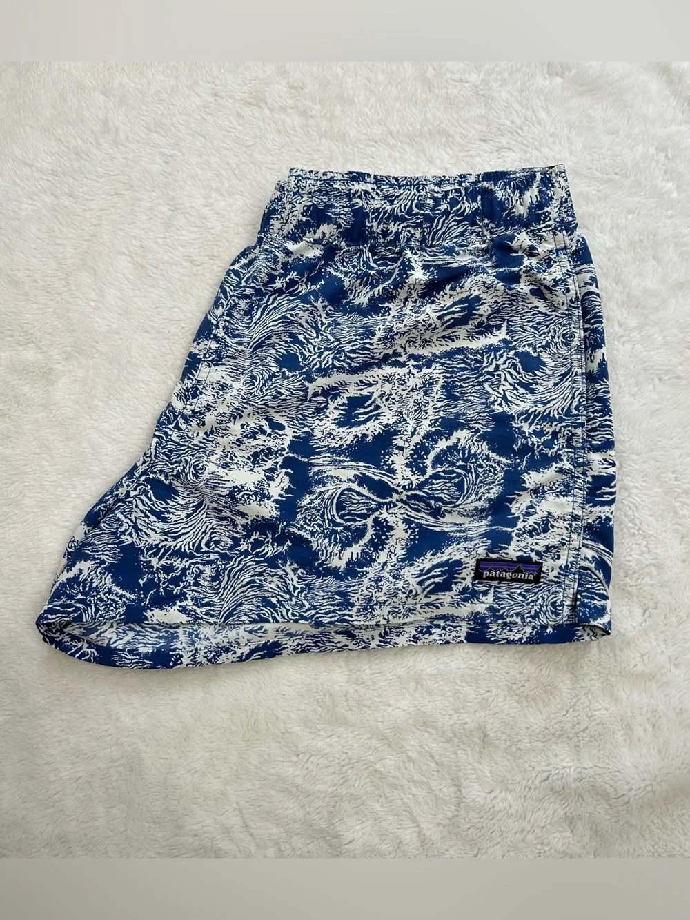 Patagonia Barely Baggies Shorts Crash Endless Blue Wave Print Large 57044